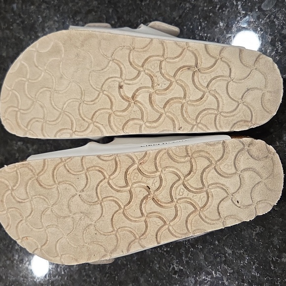 Birkenston Arizona White and Brown Sandals - Picture 5 of 5